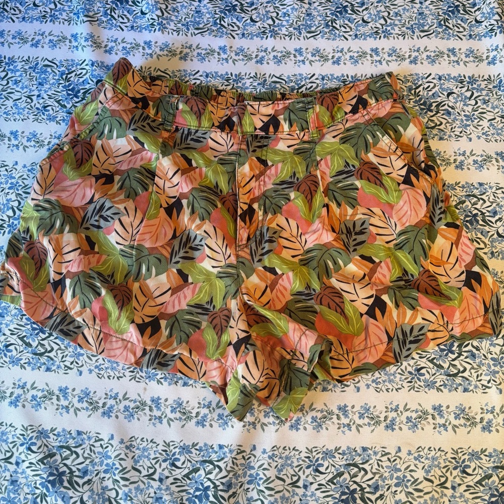 LOFT Tropical Leaf Print Shorts in Pink, Green & Black